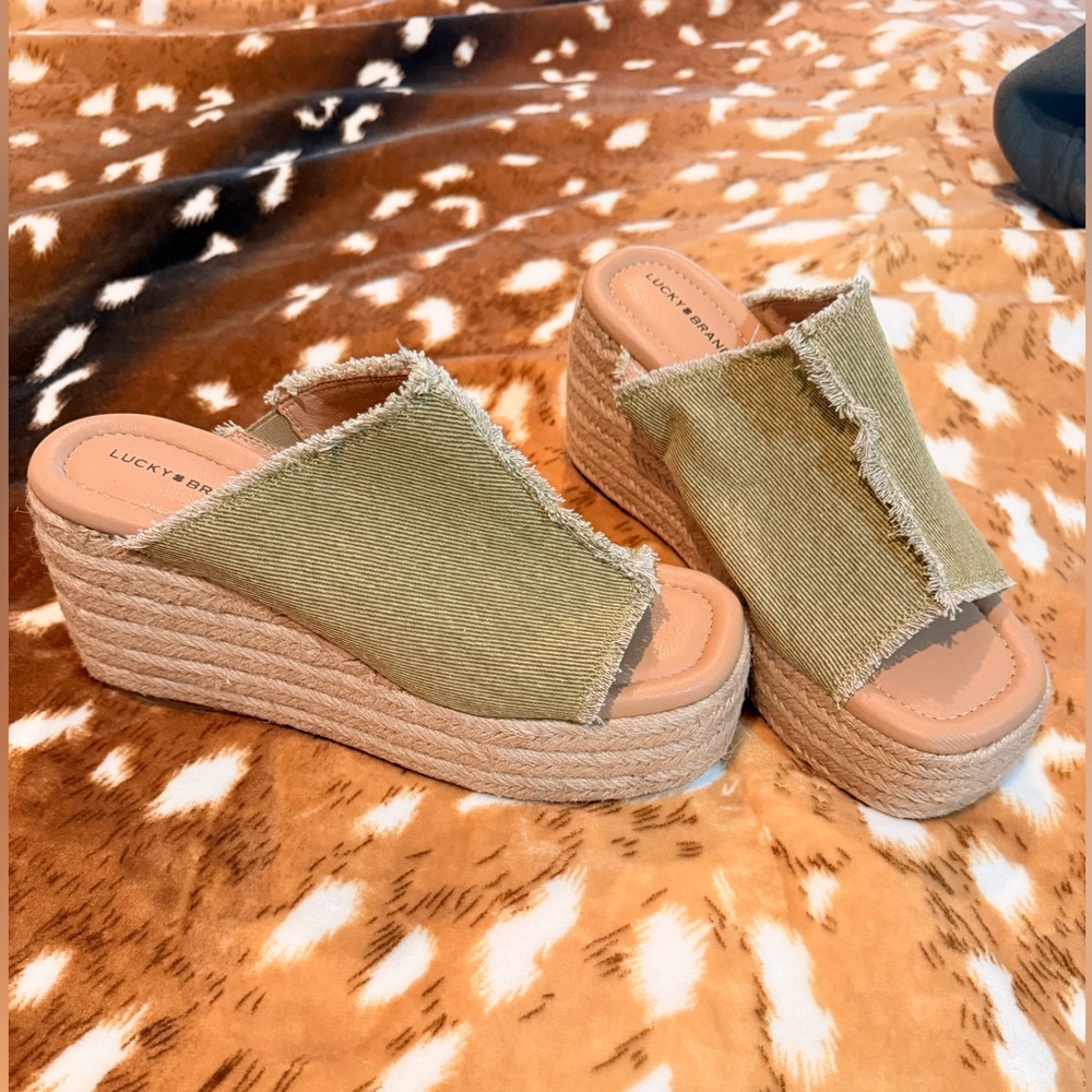 Lucky Brand Women's Olive Wedge Sandals